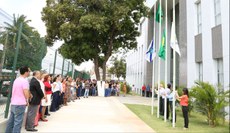 Hasteamento da Bandeira marca comemoração pelo Dia do Servidor