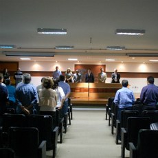 Reitor e pró-reitores recepcionam servidores e familiares 