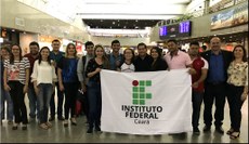 Reitor Virgílio Araripe prestigia   embarques de alunos 