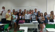 Tibelle Maurício, ao centro, orientou os trabalhos da campanha (Foto: arquivo)