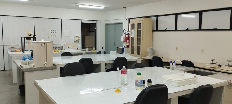 Lab Microbiologia 3.jpeg