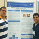 O professor Guilherme Júnior e o estudante Carlos Ferreira apresentaram pesquisa sobre polímeros  