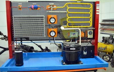 Lab de Máquinas Térmicas.JPG Lab de Máquinas Térmicas.JPG
