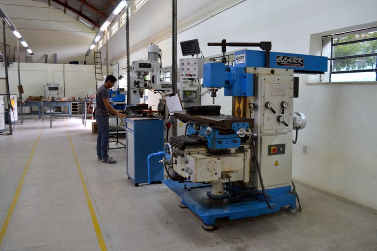 Lab de Soldagem.jpg