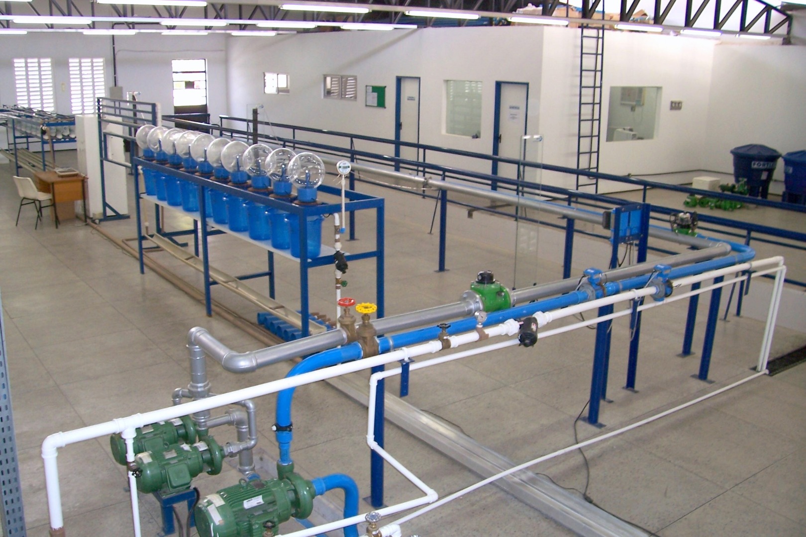 Lab ensaios de equipamentos - LEEI.jpg