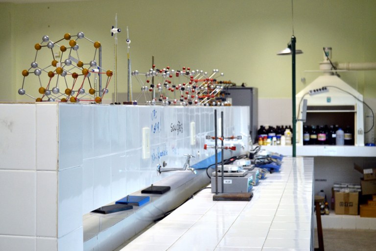 Lab de Quimica.JPG