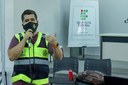 Agente do Detran-CE sensibiliza estudantes para comportamento no trânsito (Foto: Marcelo Andrade)