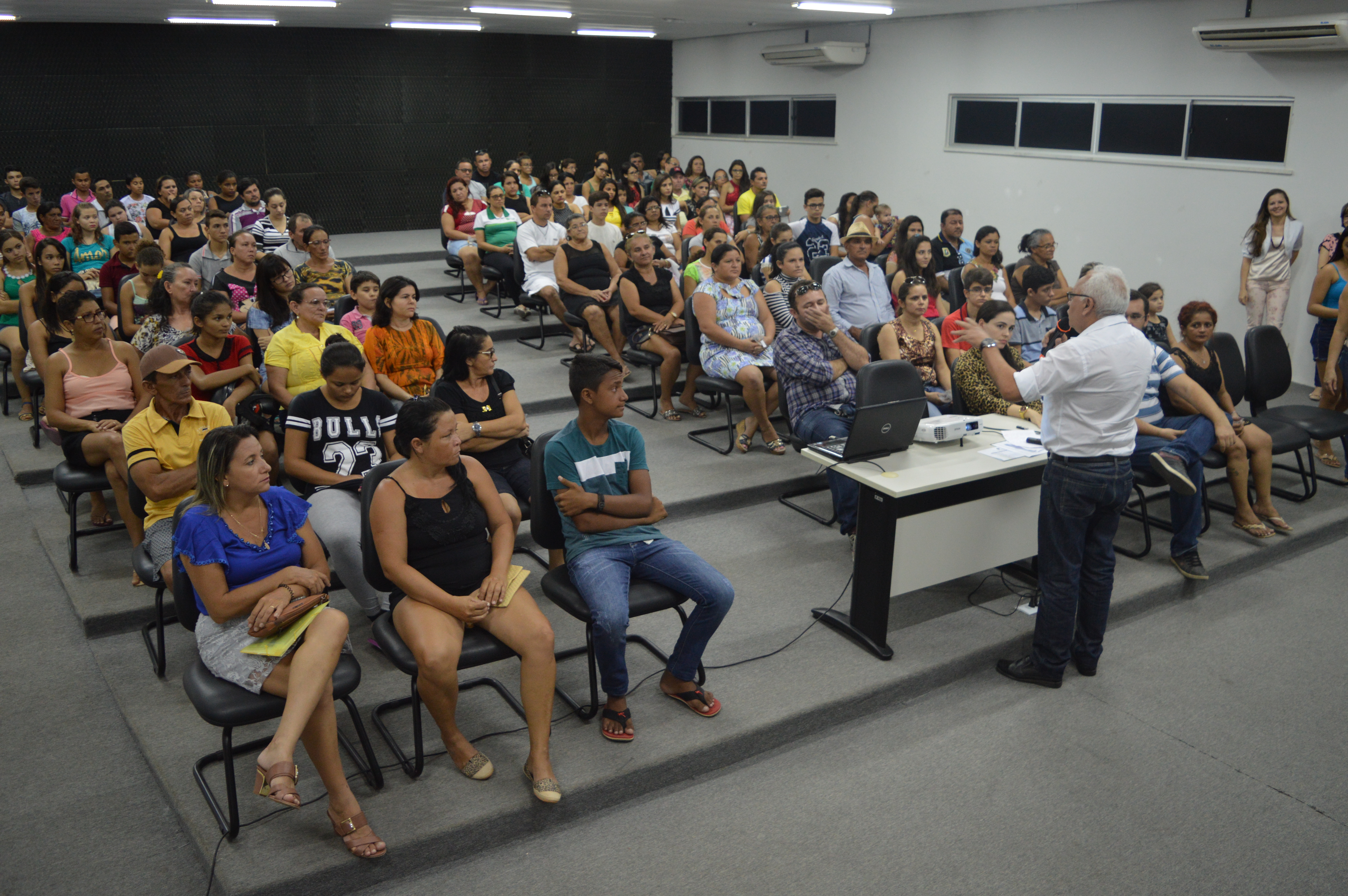Reunião em Tabuleiro do Norte 