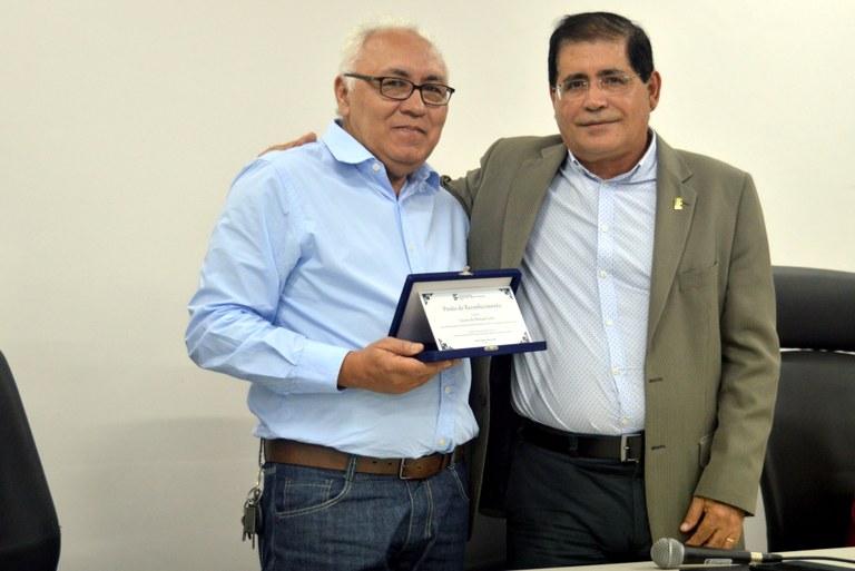 Ex-gestor recebe Preito de Reconhecimento