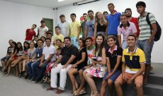 Projeto reúne estudantes e servidores para discussão de temas atuais 
