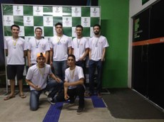 Estudantes participam de maratona de programação