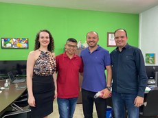 Equipe do IFCE recebe estudante que retornou do intercâmbio