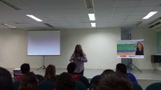 Palestrante durante evento de contabilidade