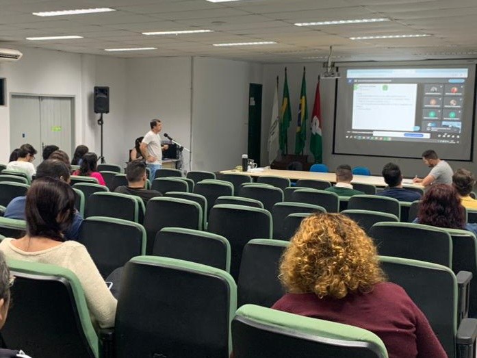 Reunião híbrida novo calendário letivo.jpg