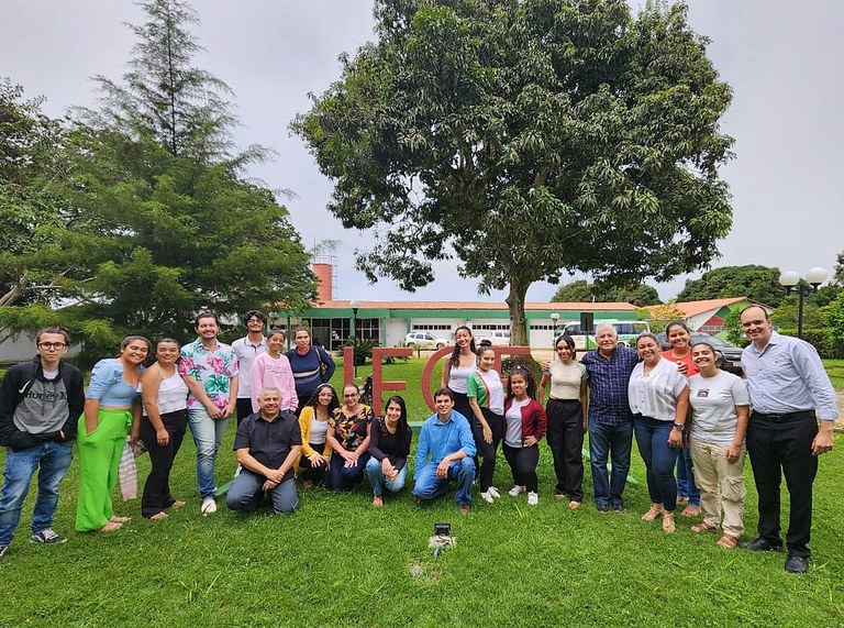 Visita do Reitor e Comitiva.jpg Visita do Reitor e Comitiva.jpg